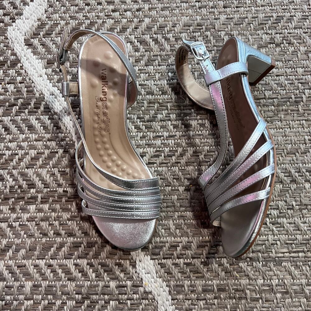 Walking Cradles Silver Sandal Sz 6.5M